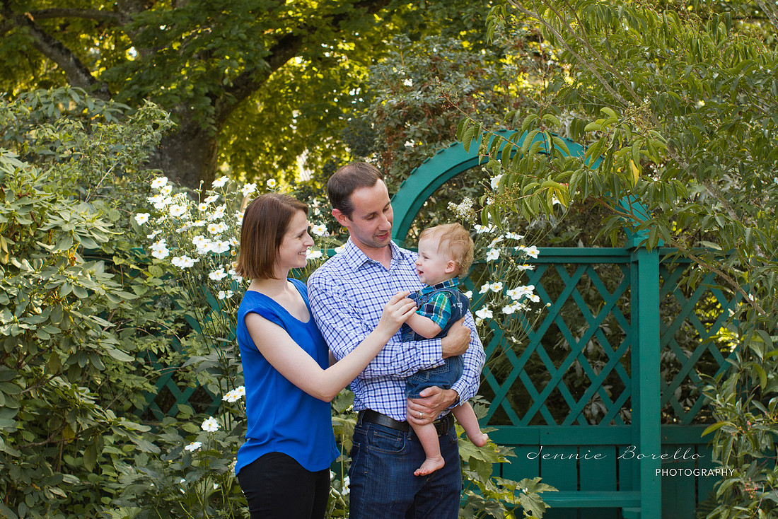 Portland Family Photographer at Historic Deepwood Estate in Salem, Oregon