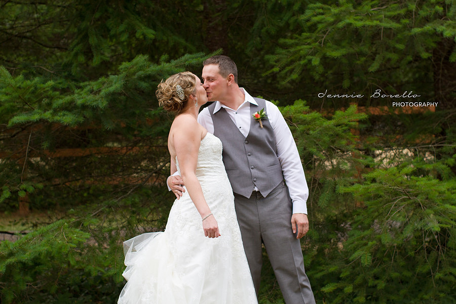 Portland wedding photographer at High Valley Estate in Battleground, Washington