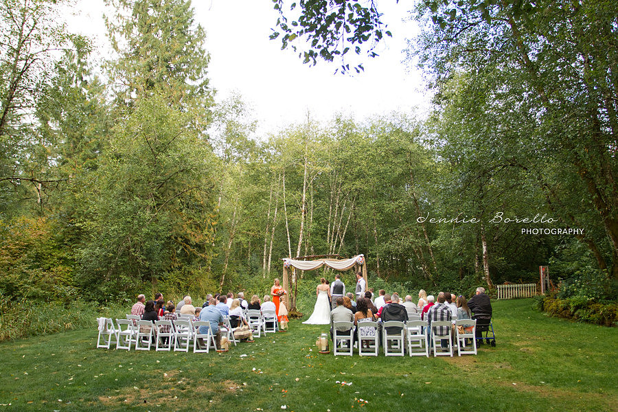 Portland wedding photographer at High Valley Estate in Battleground, Washington