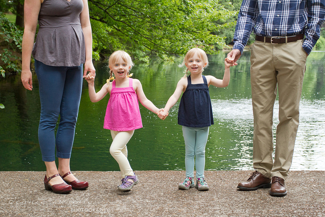Portland Family and Children's Photographer in Laurelhurst Park, Portland, Oregon