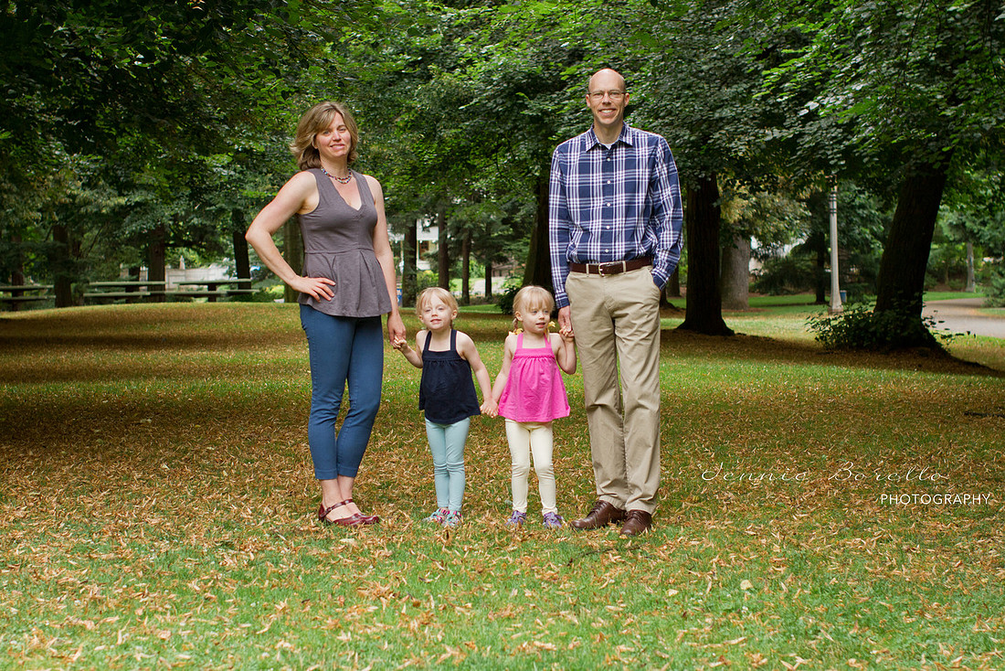 Portland Family and Children's Photographer in Laurelhurst Park, Portland, Oregon