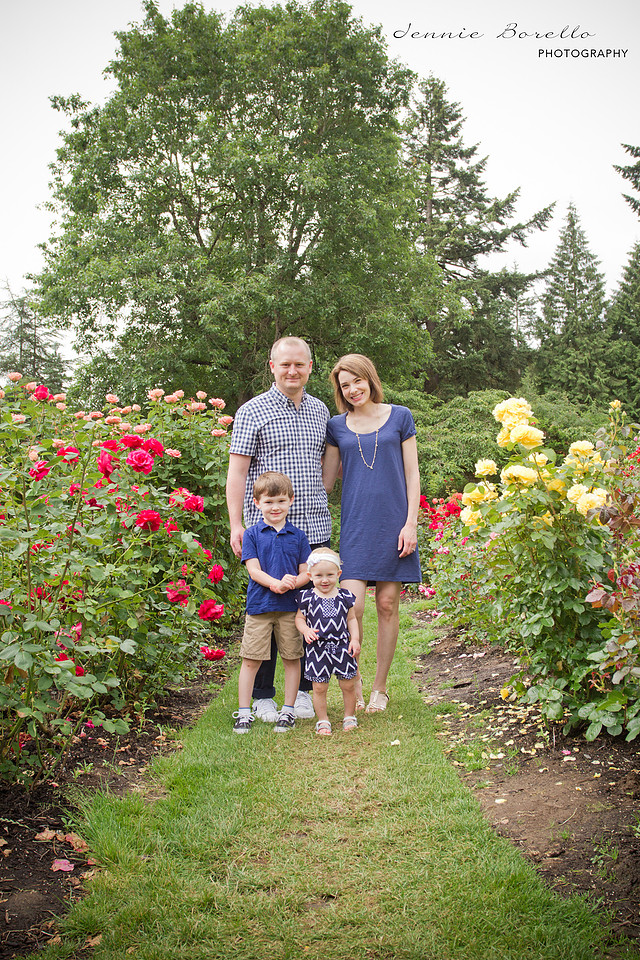 Portland, Oregon Family Photographer at the Rose Gardens.