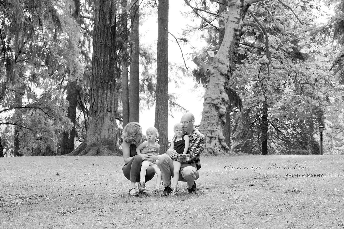 Portland Family and Children's Photographer in Laurelhurst Park, Portland, Oregon