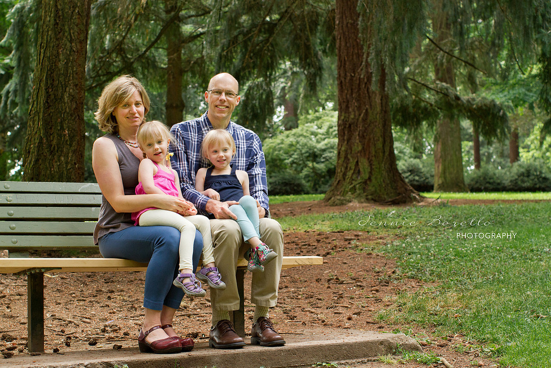 Portland Family and Children's Photographer in Laurelhurst Park, Portland, Oregon