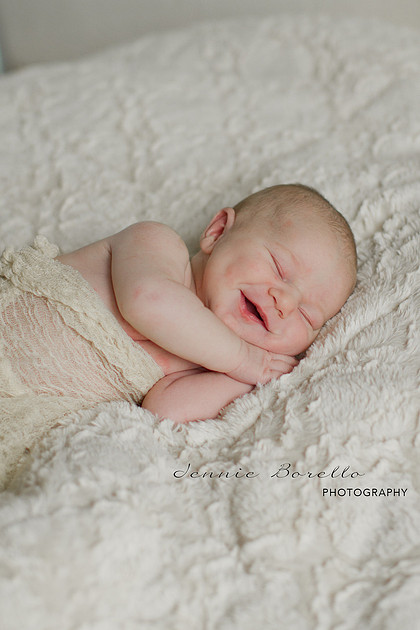 Portland Newborn and Family Photographer in Albany, Oregon.
