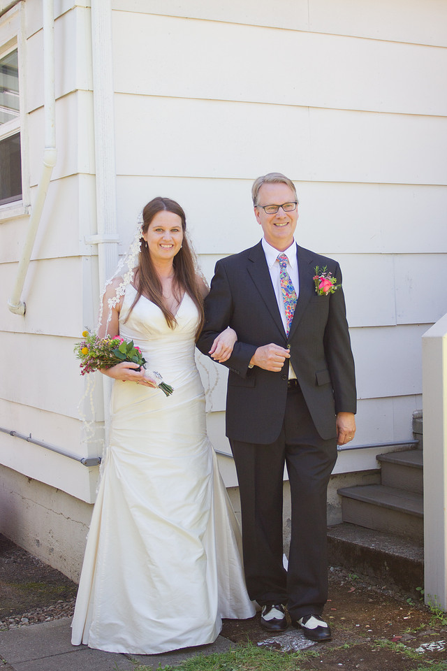 Portland, Oregon Wedding Photographer in SE Portland