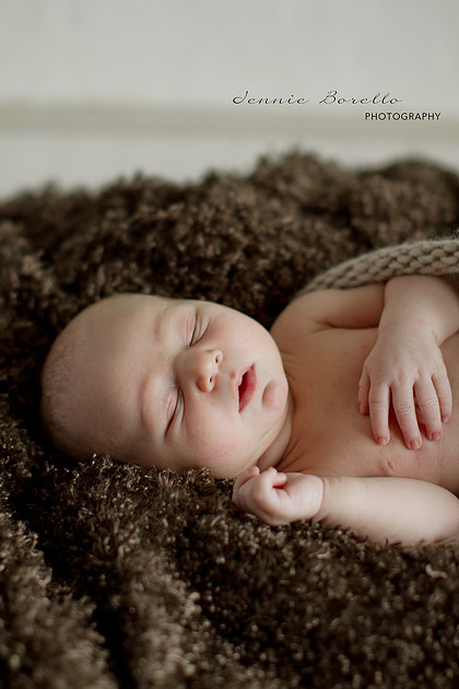 Portland Newborn and Family Photographer in Albany, Oregon.