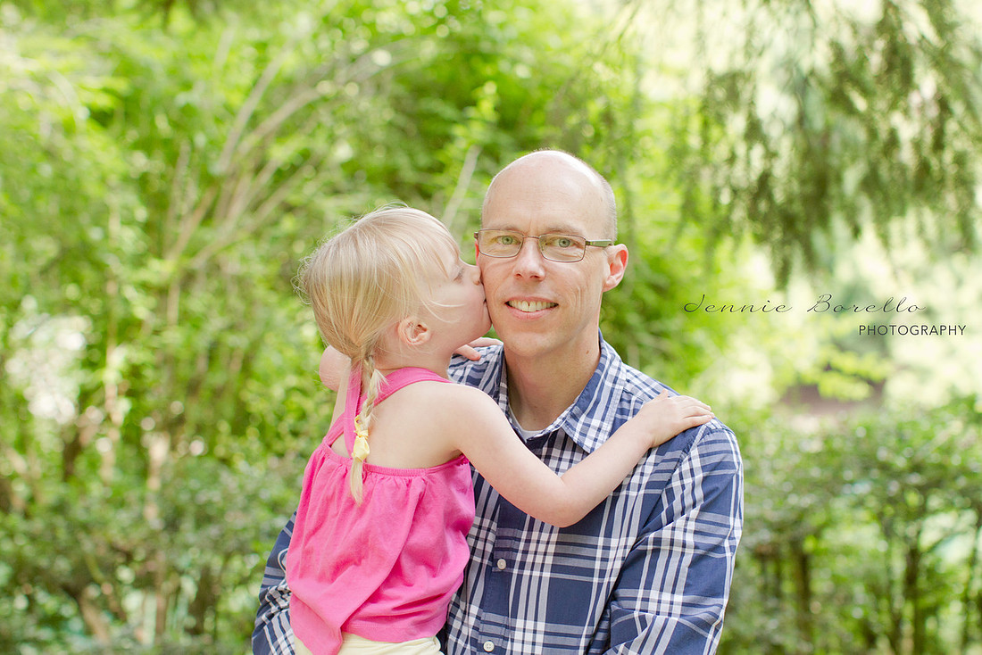 Portland Family and Children's Photographer in Laurelhurst Park, Portland, Oregon