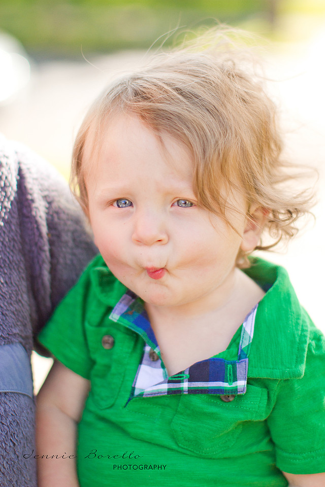 Portland Children and Family Photographer in Sellwood, Portland, Oregon. 1-year photography session.