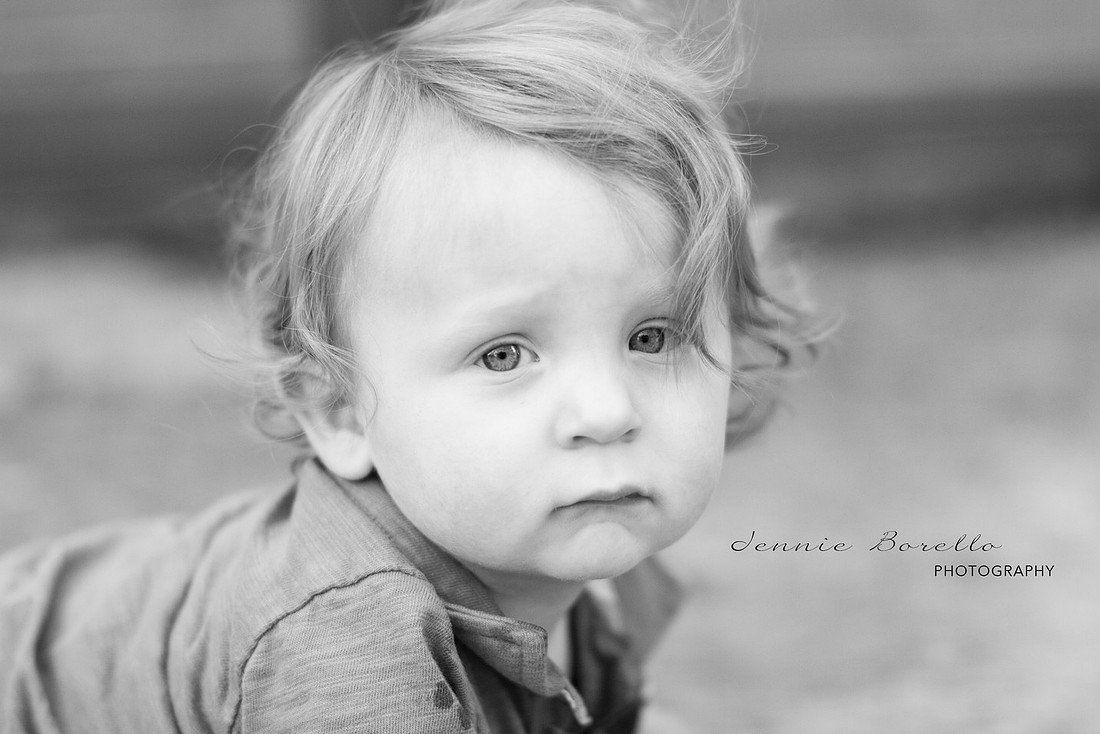 Portland Children and Family Photographer in Sellwood, Portland, Oregon. 1-year photography session.