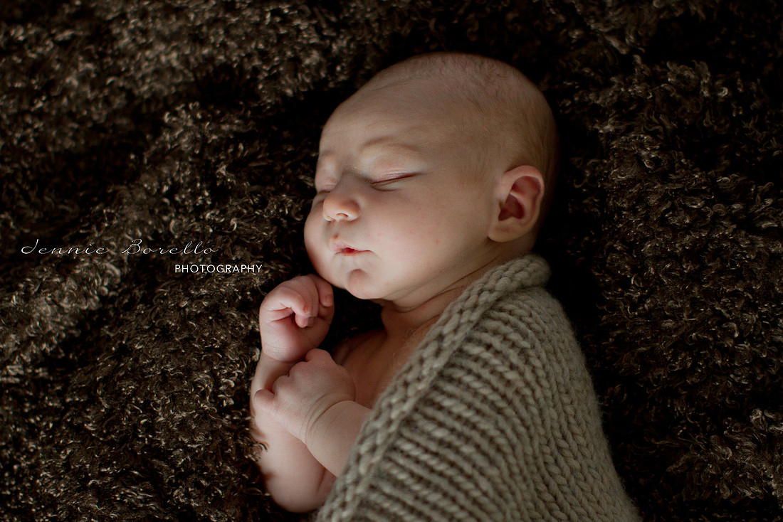 Portland Newborn and Family Photographer in Albany, Oregon.
