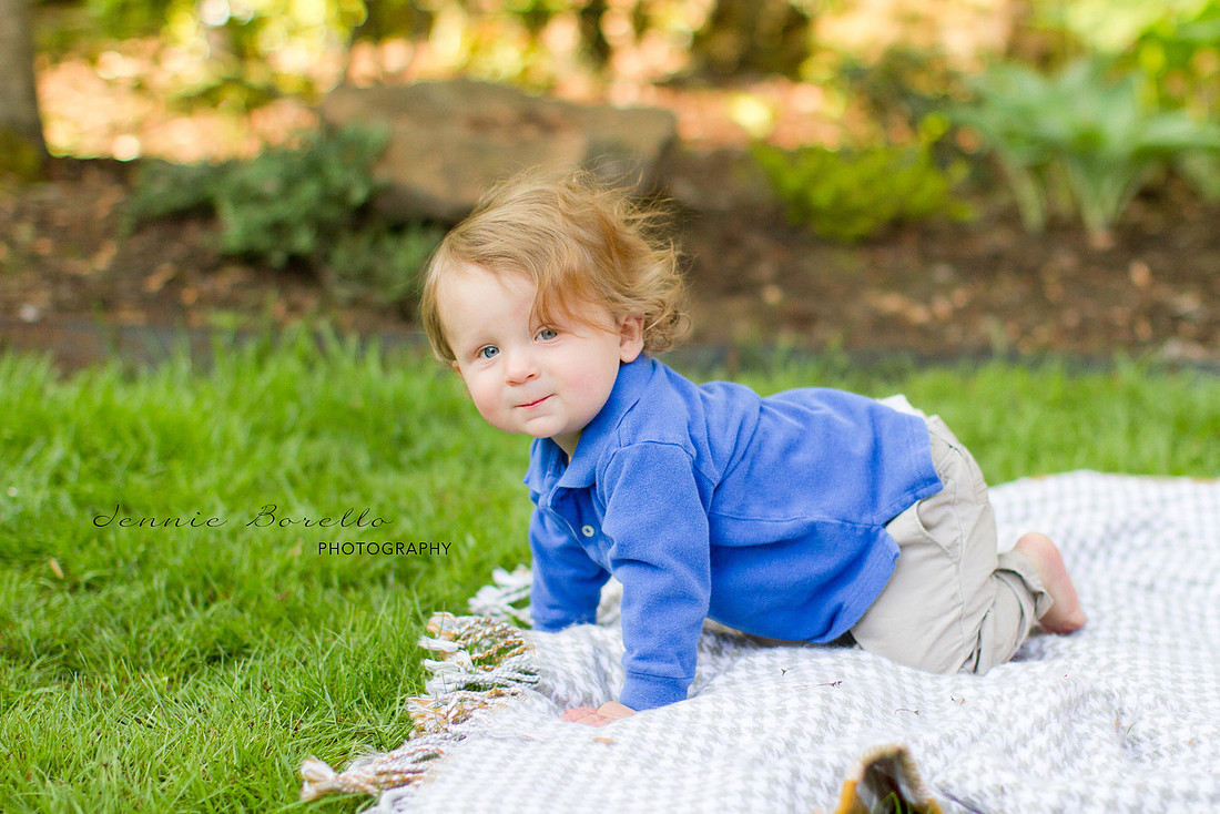 Portland Children and Family Photographer in Sellwood, Portland, Oregon. 1-year photography session.