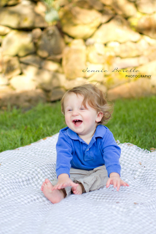 Portland Children and Family Photographer in Sellwood, Portland, Oregon. 1-year photography session.