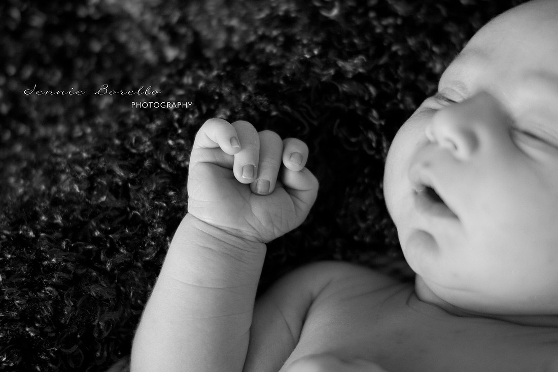 Portland Newborn and Family Photographer in Albany, Oregon.