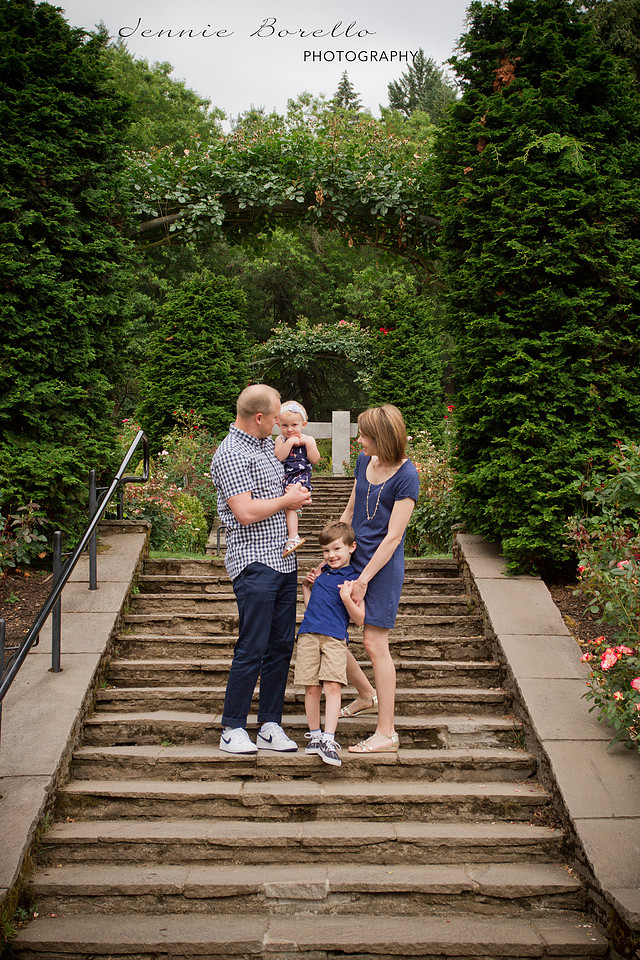Portland, Oregon Family Photographer at the Rose Gardens.