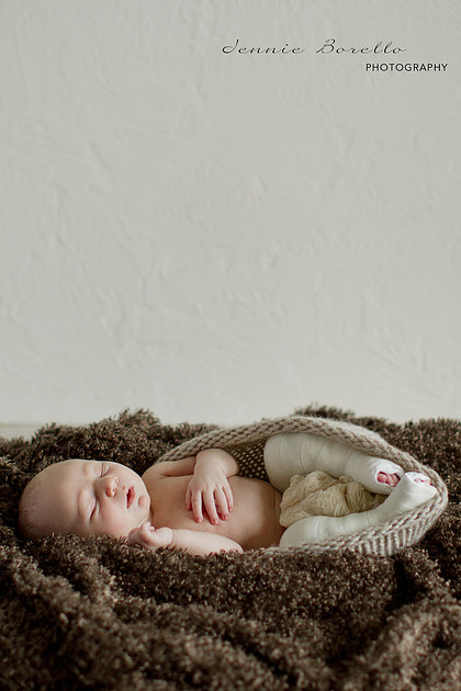 Portland Newborn and Family Photographer in Albany, Oregon.
