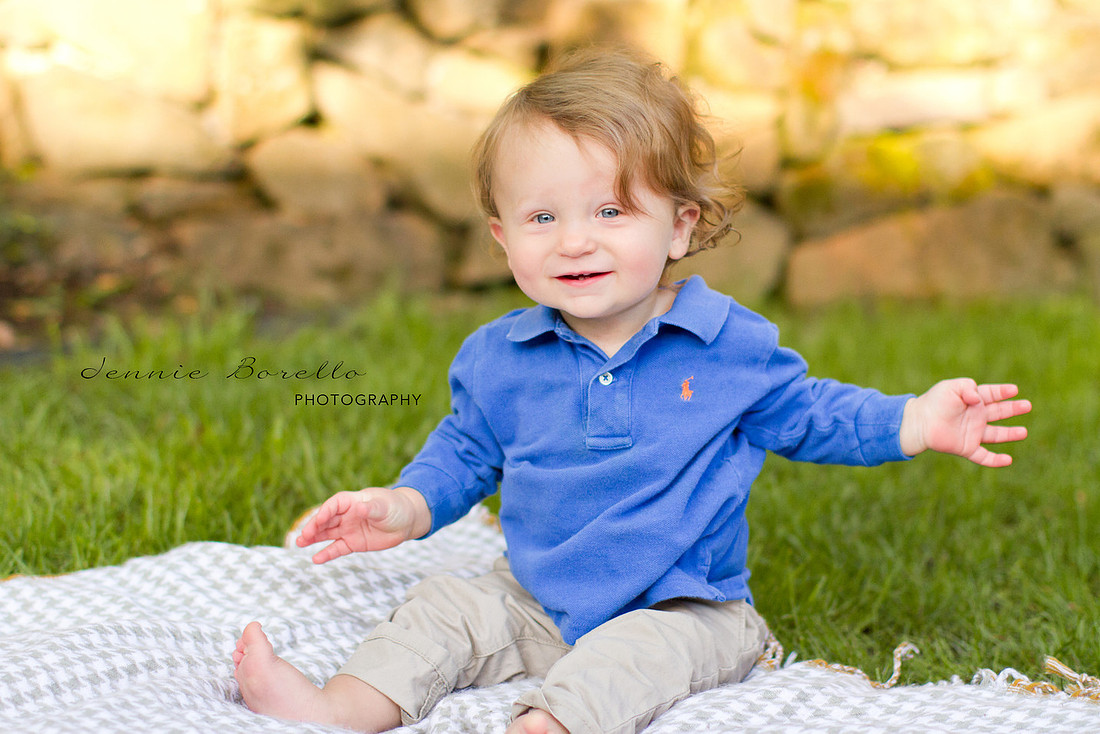Portland Children and Family Photographer in Sellwood, Portland, Oregon. 1-year photography session.