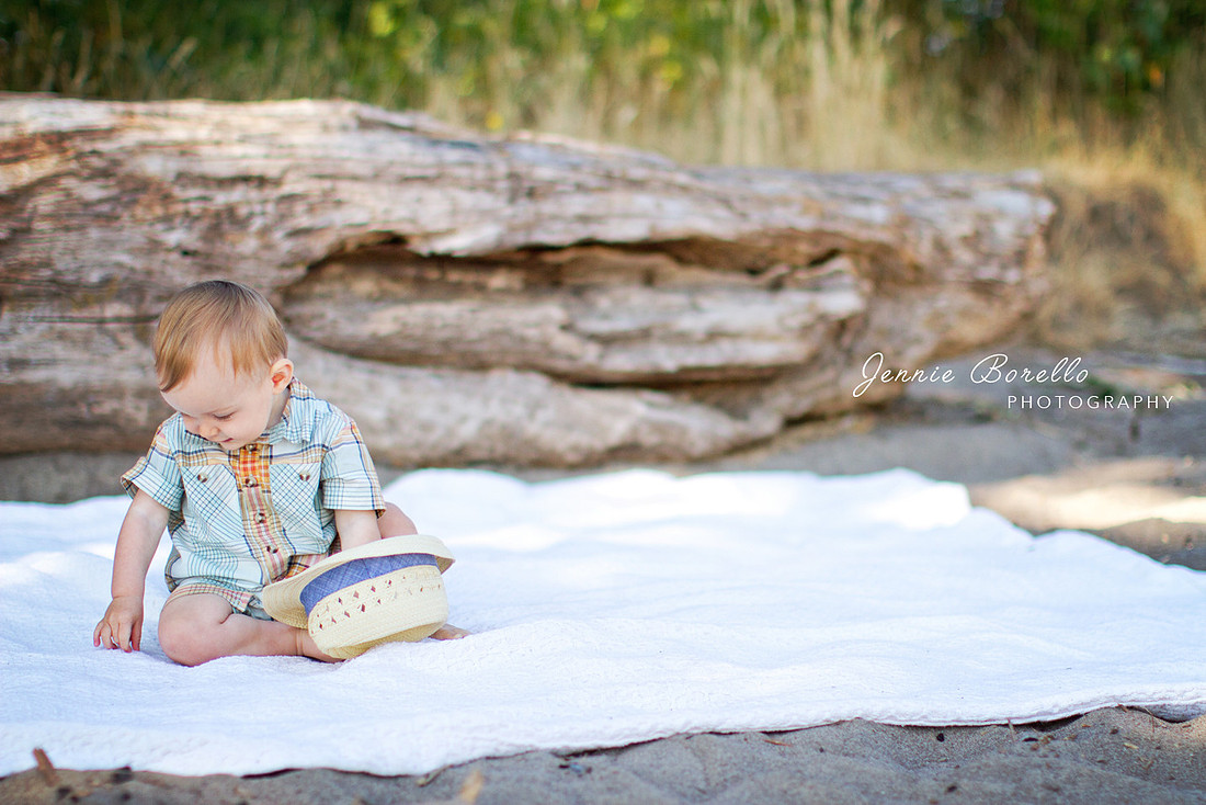 Portland baby, children and family photographer at Sauvie Island beach