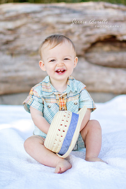 Portland baby, children and family photographer at Sauvie Island beach
