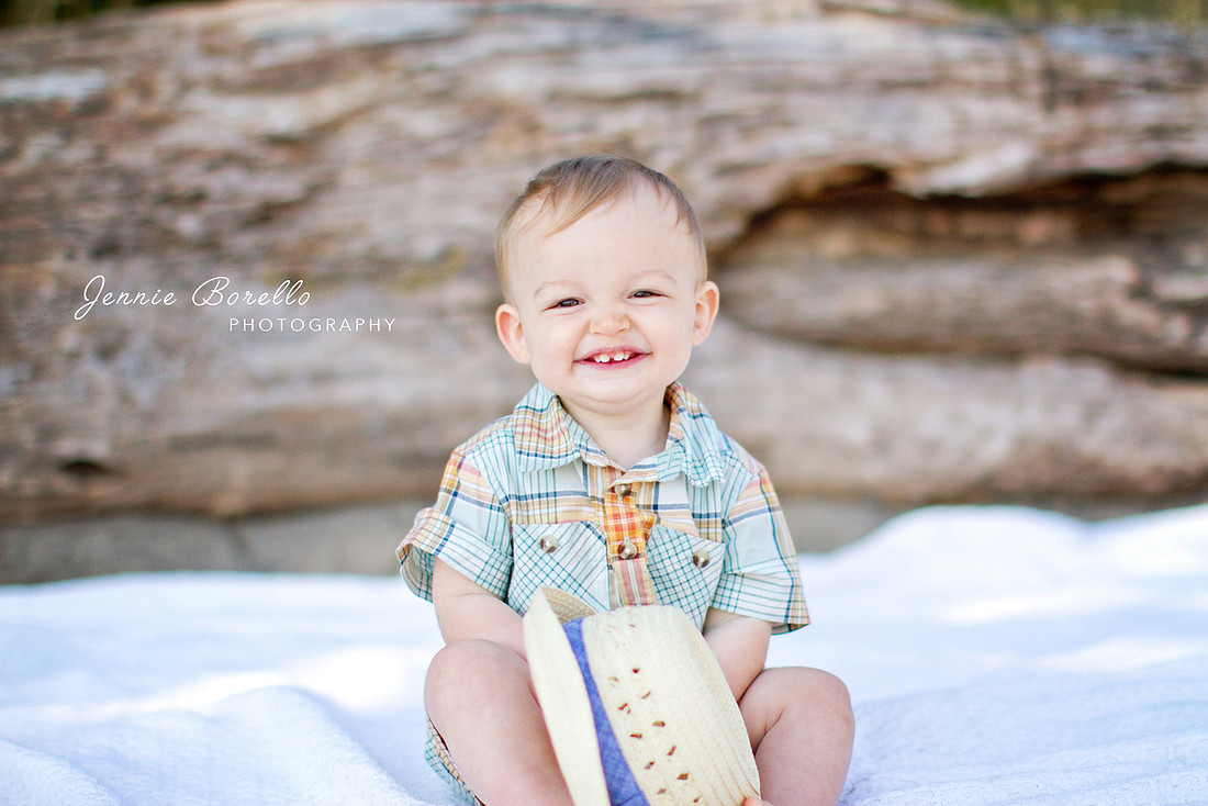 Portland baby, children and family photographer at Sauvie Island beach