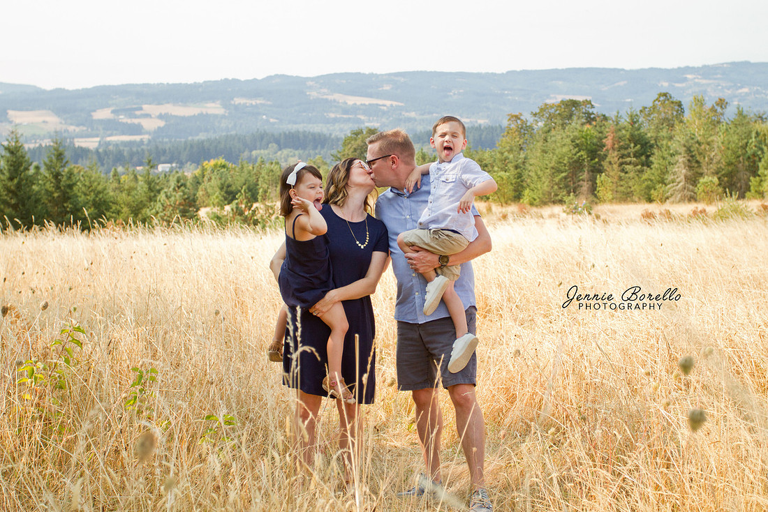 Portland Family and Children's Photographer at Cooper Mountain Nature Park