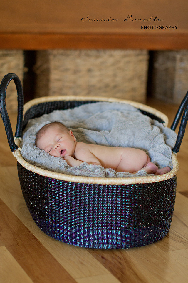 Portland Newborn and Family Photographer in Salem, Oregon
