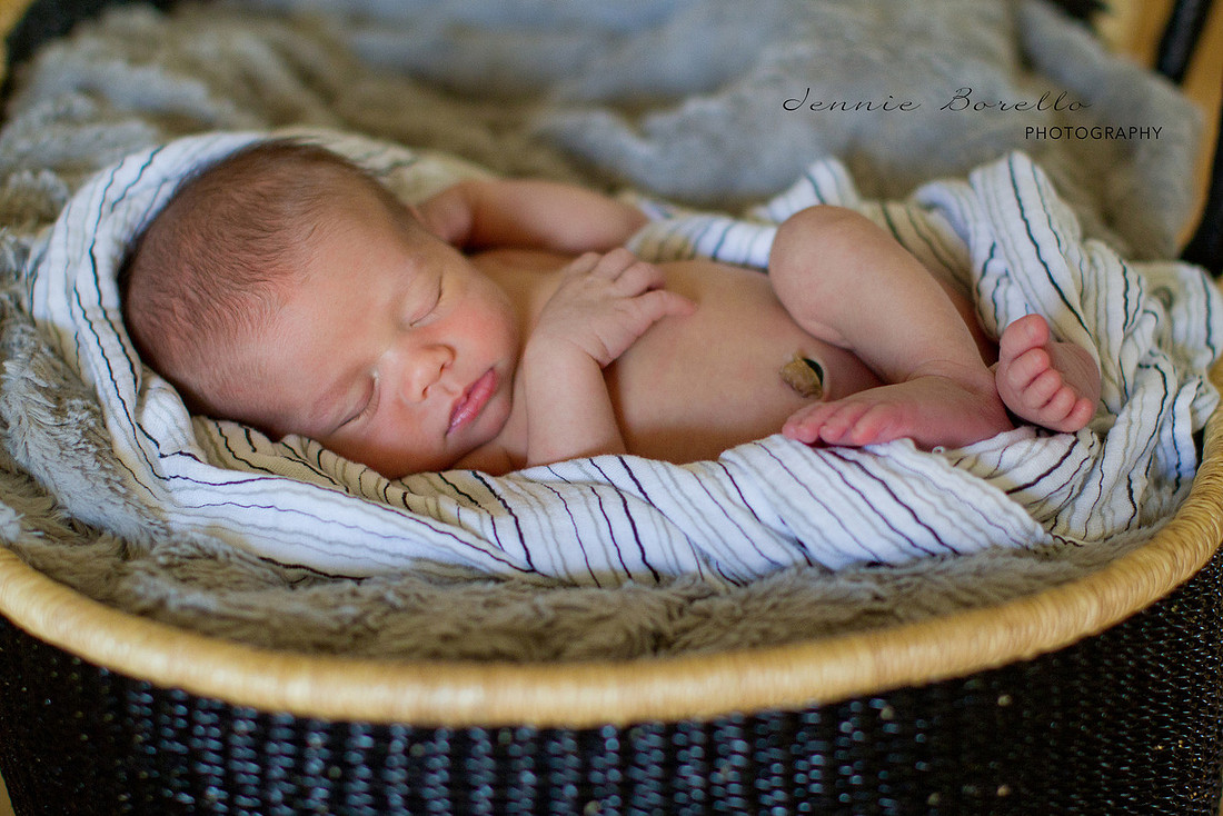 Portland Newborn and Family Photographer in Salem, Oregon